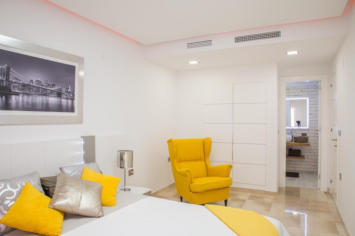 Luxury 100 Sq.m. Sea View Apartment *